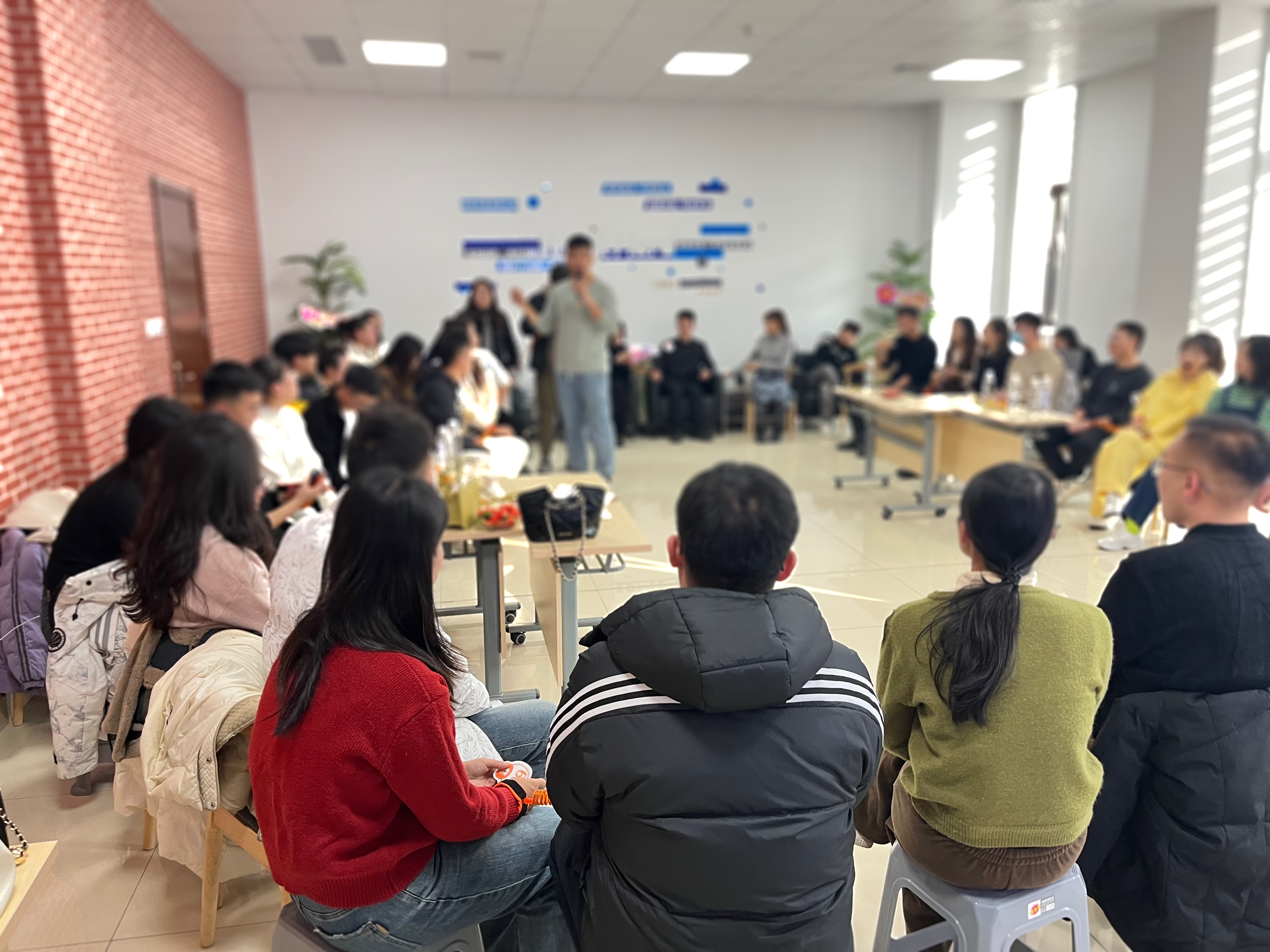 “青春聯(lián)誼 愛在德州”第一期交友活動(dòng)現(xiàn)場(chǎng)又燃又甜……